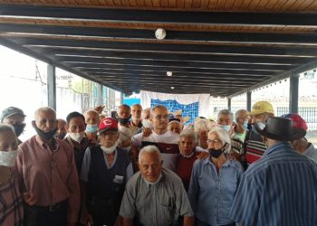 Celebran cumpleaños colectivos en el Instituto Nacional de Servicios Sociales (Inass)
