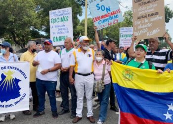Suma Trujillo: Docentes rechazan política antilaboral de Nicolás Maduro