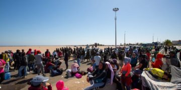 Chile considera corredor humanitario para enfrentar crisis migratoria de venezolanos en frontera con Perú