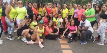 Madres en forma | Grupo de bailoterapia Los Ilustres de Valera: una alternativa para el bienestar físico 