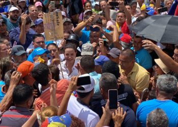 María Corina Machado promete luchar por una frontera soberana