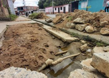 Habitantes de Santa Cruz: «A veces nos estamos hasta 2 meses sin agua»