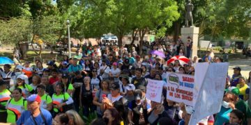 “Emprendedores obligados”: Los maestros anhelaban un sueldo digno para este 01 de mayo