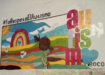 Niños y docentes de educación especial culminaron pictograma en honor al autismo