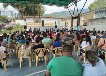 Docentes en acciones sindicales piden a representantes conformar comité de apoyo