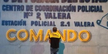 Tras denuncias del pueblo detienen a encargado del estacionamiento judicial por desvalijamiento de vehículos