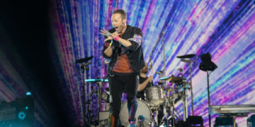 Coldplay dedica a Tina Turner su deslumbrante ‘show’ de Barcelona e invita a Gipsy Kings
