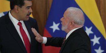 Lula y Maduro estudian retomar la interconexión eléctrica entre Brasil y Venezuela