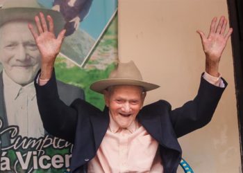 El hombre más longevo del mundo celebra sus 114 años de edad en su natal Táchira