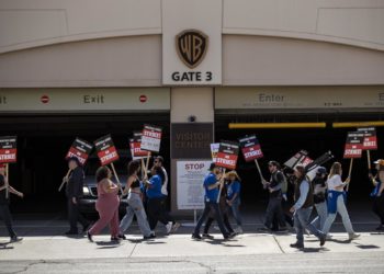 Los guionistas de Hollywood, en huelga: estas son las claves de la protesta