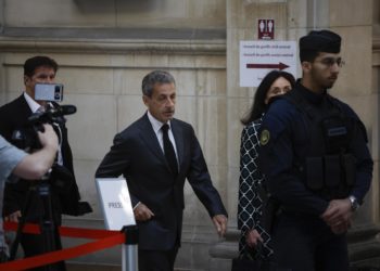 Sarkozy fue condenado en apelación a tres años de cárcel