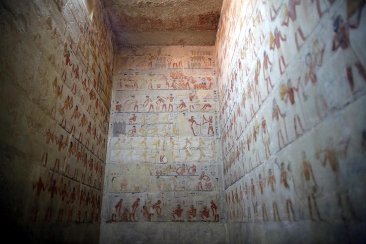 Imagen de archivo de una tumba en el yacimiento arqueológico de Saqara. EFE/EPA/KHALED ELFIQI
