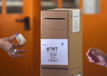 El peronismo oficialista consigue la mayoría de votos en tres provincias de Argentina