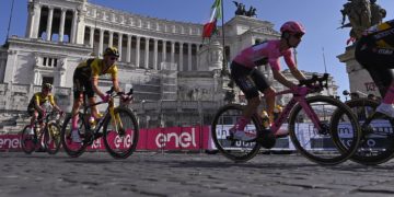 Roglic se proclama en Roma emperador del Giro; última etapa para Cavendish