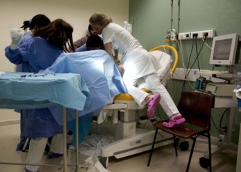 Crean una forma de tratar las hemorragias posparto, la mayor causa de mortalidad materna