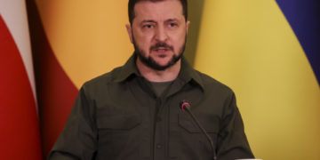 Zelenski admite que Ucrania necesita más tiempo para lanzar una contraofensiva