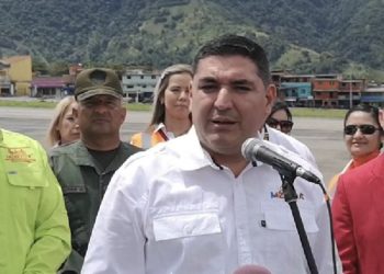 Gobernador de Mérida buscará reactivar la planta de llenado del Km 15 para resolver la falta de gasolina en la entidad