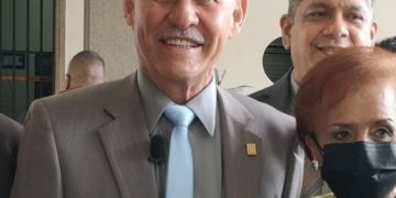 Mario Bonucci: El gobierno condena a la extinción al sector público