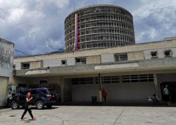 Colegio de Médicos de Mérida apoya reclamos de sus colegas del IAHULA