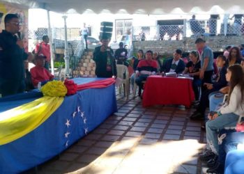 Entregan titularidad a habitantes del sector el Barzalito en Boconó