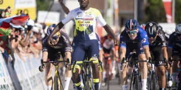 Girmay consigue otra victoria importante para África y Kun sigue líder