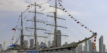 Buque escuela «Simón Bolívar» zarpa de Colombia tras una visita para estrechar los lazos entre Armadas