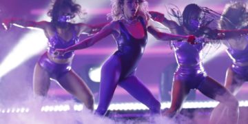 Danna Paola, Eslabón Armado y Farruko actuarán en la gala de los Premios Juventud 2023