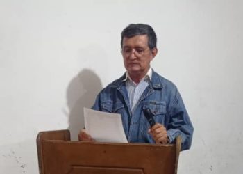 Williams Castellanos fue orador de orden de sesión especial homenaje al cronista en La Ceiba