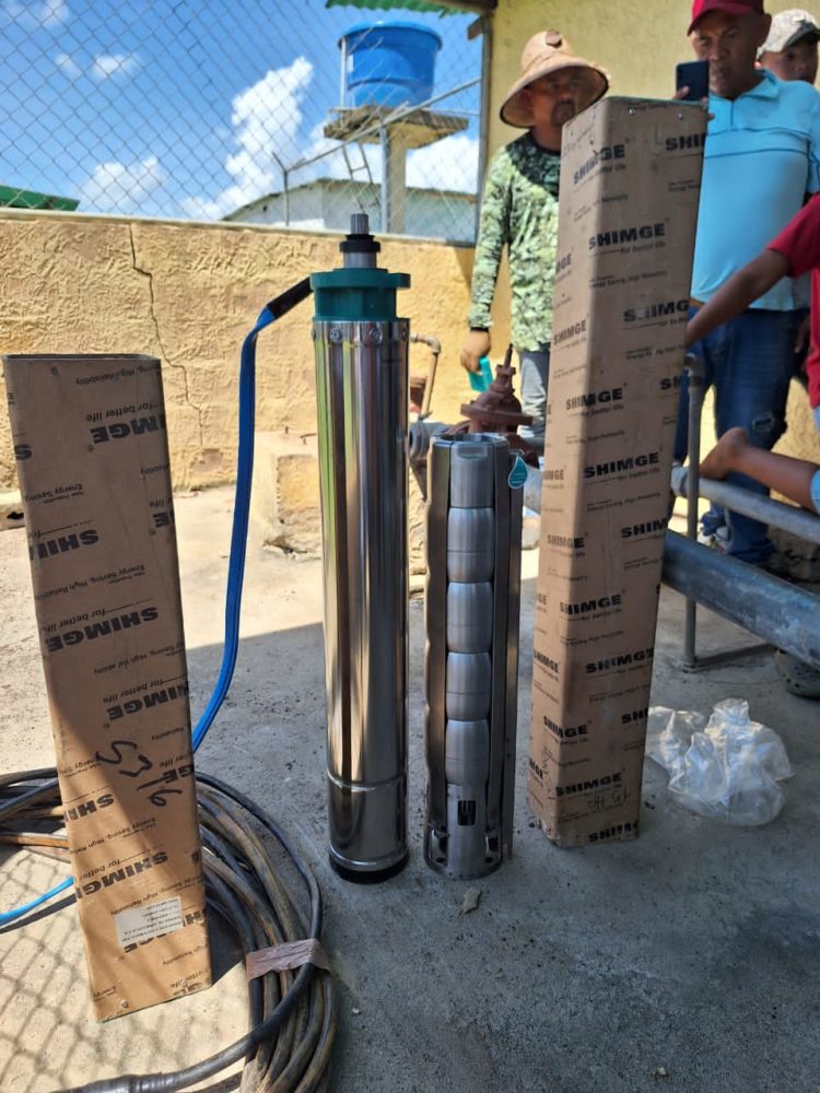 Nueva bomba para reactivar servicio de agua potable en El Paraíso.