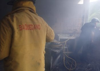 Bomberos del municipio Jáuregui del estado Táchira apagan los incendios a punta de tobos