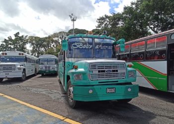 Transportistas y comerciantes del terminal de San Cristóbal tienen tres días sin poder trabajar