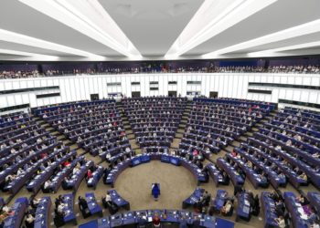 La Eurocámara se opone a la vigilancia biométrica en tiempo real y regula los sistemas GPT con la ley de inteligencia artificial