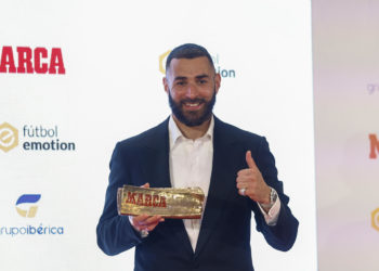 Benzema pone freno a los rumores de su futuro: «Disfruto cada día en el Real Madrid»