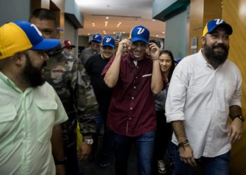 Capriles se inscribe en las primarias en búsqueda de su tercera candidatura presidencial