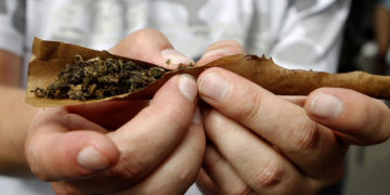 Cannabis recreativo, a un paso de la aprobación de una ley que permite su uso en Colombia