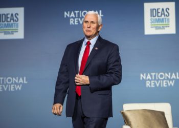 El exvicepresidente de EE.UU. Mike Pence presenta su candidatura para los comicios de 2024