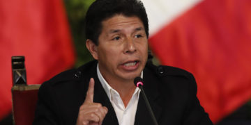 Castillo pide a un tribunal que anule su destitución y lo restituya en la Presidencia de Perú