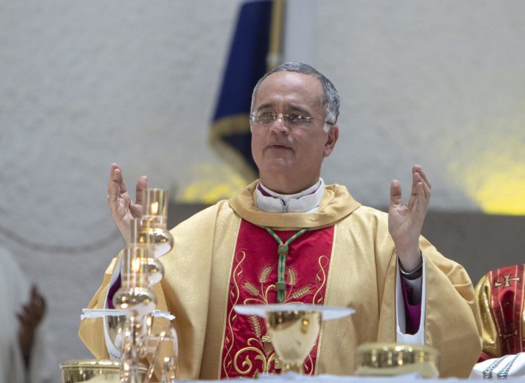 El obispo auxiliar de la Arquidiócesis de Managua, Silvio Báez, en una fotografía de archivo. EFE/Jorge Torres