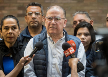 UNT se inscribe en las primarias sin definir nombre de su candidato
