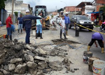 Táchira/ Reparan drenajes y alcantarillado en avenida principal de La Grita