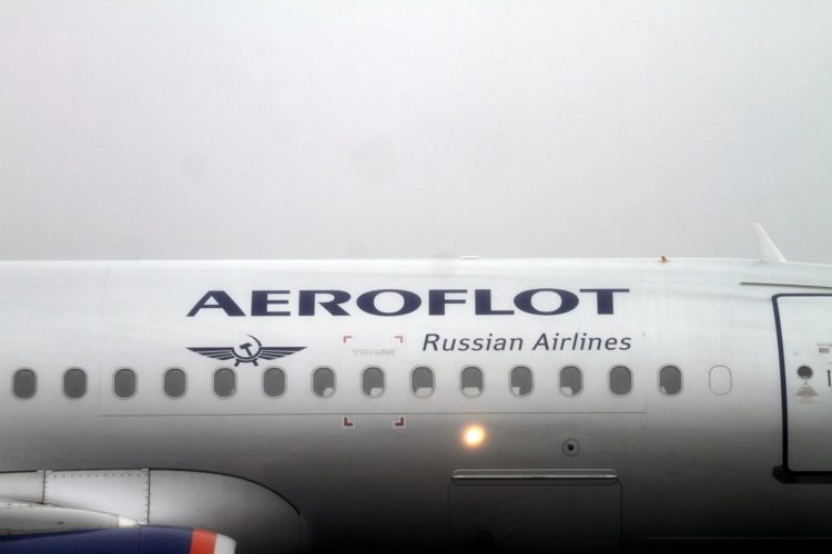 Fotografía de archivo en la que se registró un avión de la aerolínea rusa Aeroflot. EFE/Valda Kalnina