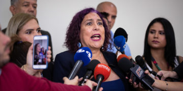 Tamara Adrián se postula a las elecciones primarias
