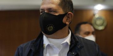 La Policía acusa de «apología del delito» a periodistas conocedores del pacto con maras