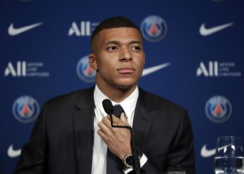 Mbappé comunica al PSG que no renovará y el club se plantea su venta (L’Equipe)