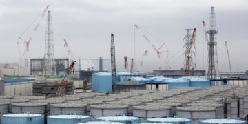 Política surcoreana inicia una huelga de hambre en protesta por el vertido de agua de Fukushima