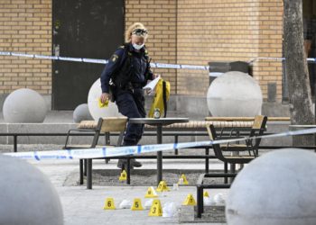 Muere un adolescente y otras tres personas son heridas en un tiroteo en Estocolmo