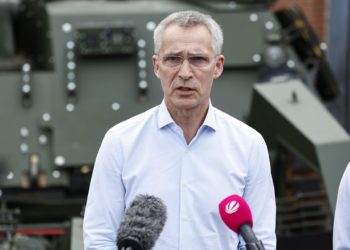 La OTAN no ve indicios de que Rusia prepare el uso de armas nucleares pero lo vigila