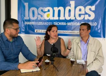 María Carolina Uzcátegui: aún con el apoyo técnico del CNE vamos a mantener el control de las elecciones primarias
