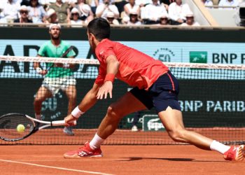 Djokovic suma su 90 triunfo en París y espera a Alcaraz o Tsitsipas en semifinales