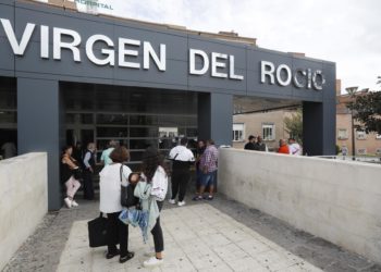 Retirada completamente la sedación a Sergio Rico, que evoluciona favorablemente